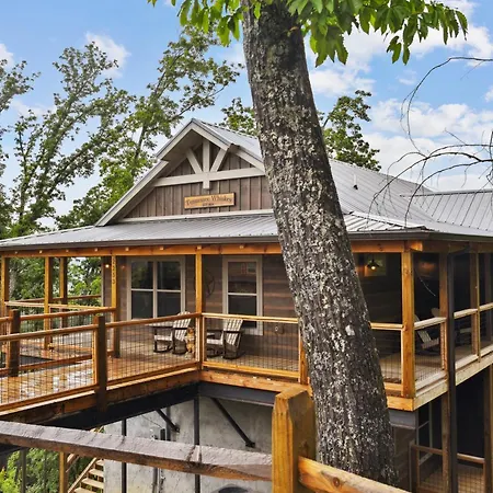 Tennessee Whiskey Cabin